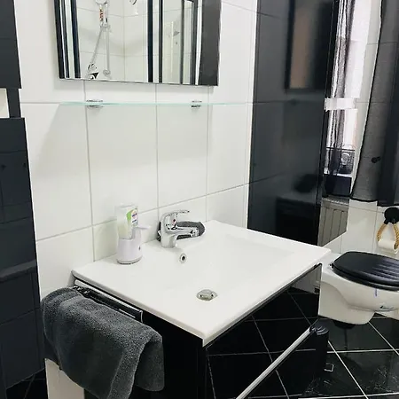 Am Tor Zum Thueringer Wald 2 *