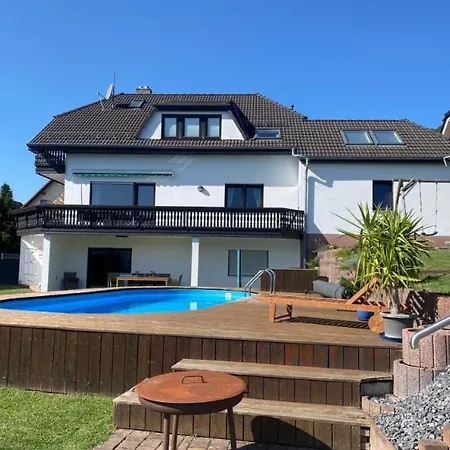 Am Tor Zum Thueringer Wald 2 *