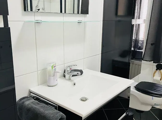 Am Tor Zum Thueringer Wald 2 *